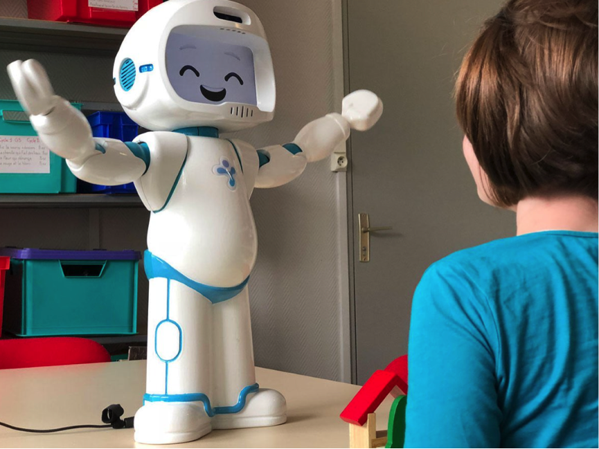 采访过程中,采访人从询问孩子们的名字及其他3个与他们相关的问题开始